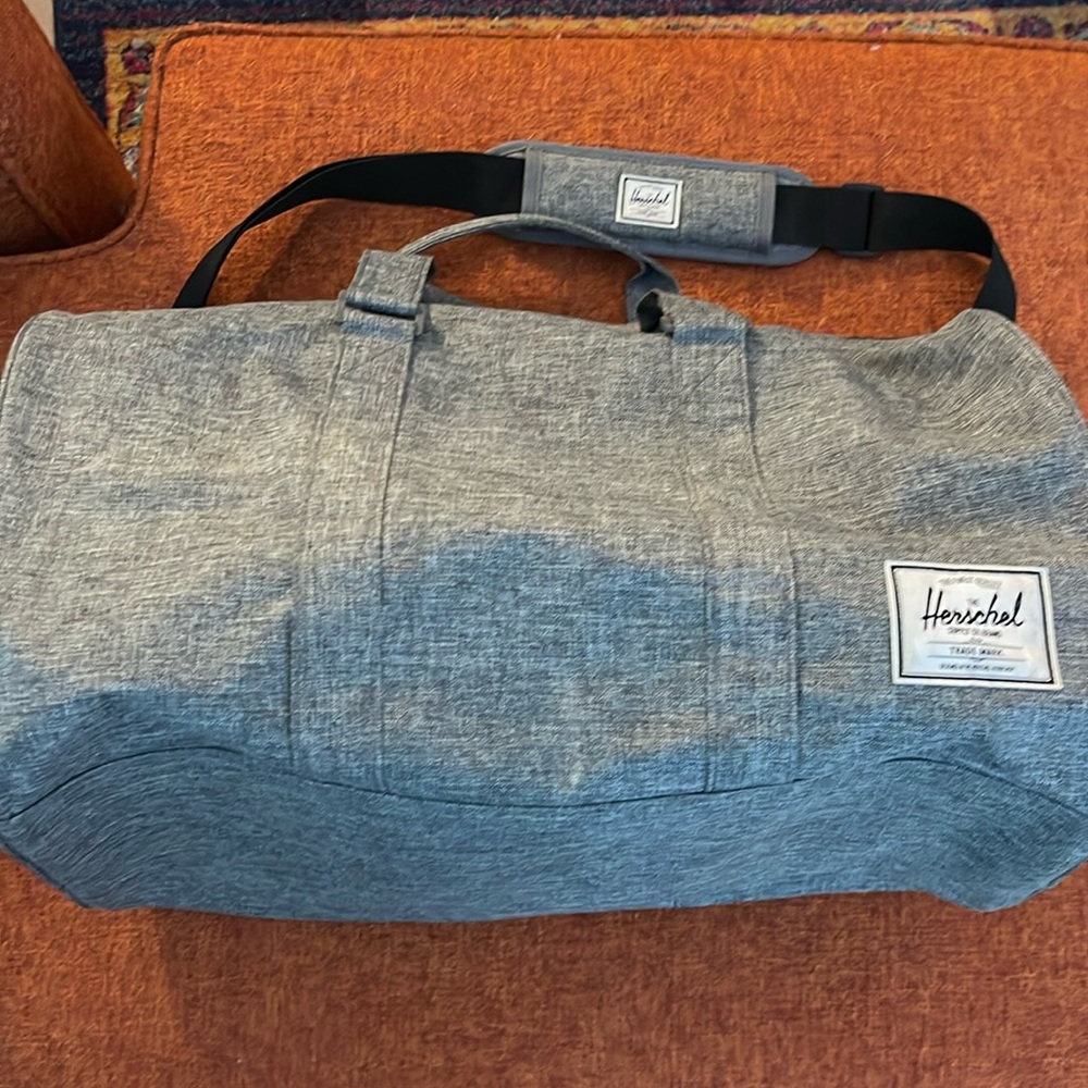Herschel supply co novel duffel bag in grey